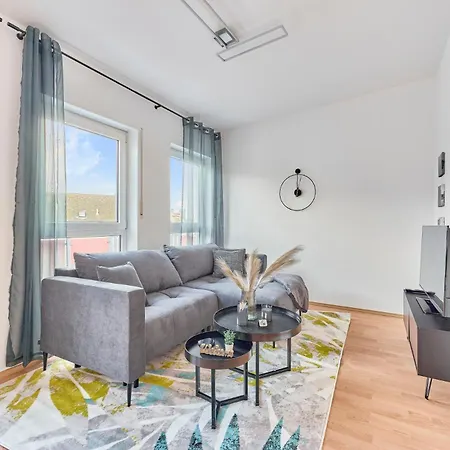 Traumferienwohnung Domblick 2 - Altstadtnah & Zentral, Zwei Schlafzimmer Mit Balkon