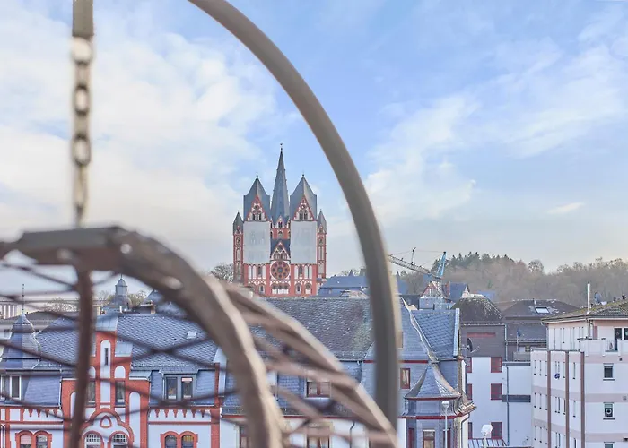 Traumferienwohnung Domblick 2 I Altstadtnaehe & Zentral I Balkon An Beiden Schlafzimmern I Vorteil Ab 5 Naechten * Limburg an der Lahn